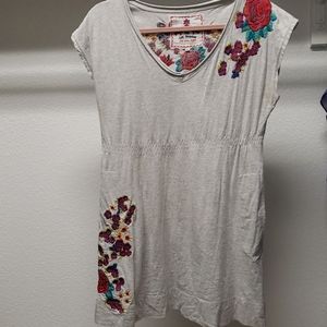 Long embroidered shirt